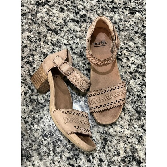 Earth Seneca Dark Blush Nubuck Leather SZ 7 - Picture 1 of 8